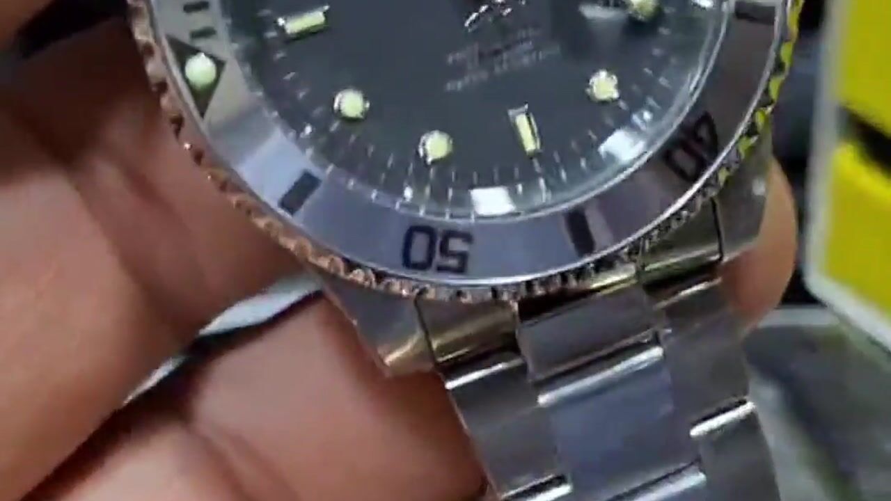 Reloj Invicta Pro Diver para hombre cuarzo (33943) - 40 mm - 1